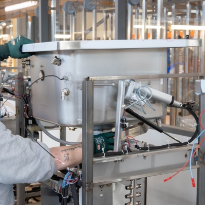 Opération d'assemblage industriel d'équipement inox